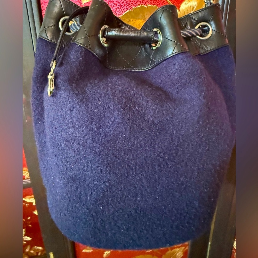 Authentic CHANEL CAMBON Blue Embroidery Matelasse Wool/Leather Bucket-bag-EUC💎 - Picture 7 of 15